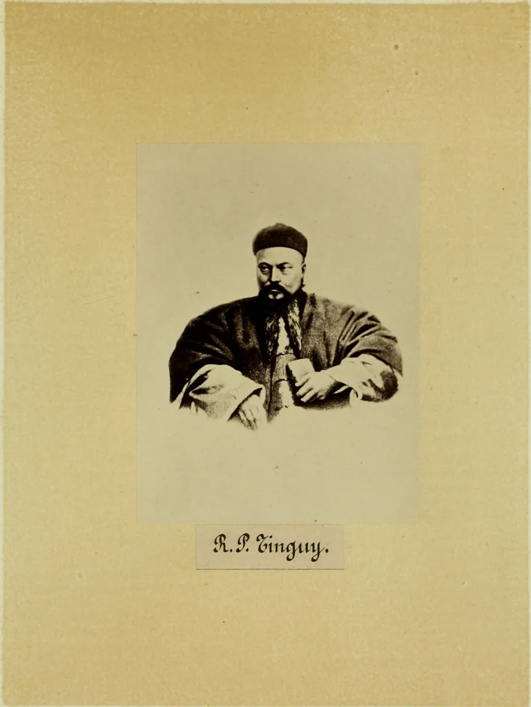 An illustration from Album chinois : ce petit album est destiné à faire connaître les véritables costumes des habitants du Céleste Empire ... : on a réuni aussi les portraits des missionnaires de la Compagnie de Jésus .., 1860, leaf 36