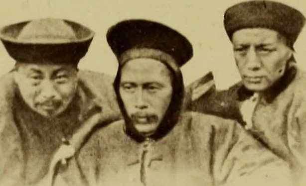 An illustration from Album chinois : ce petit album est destiné à faire connaître les véritables costumes des habitants du Céleste Empire ... : on a réuni aussi les portraits des missionnaires de la Compagnie de Jésus .., 1860, leaf 62