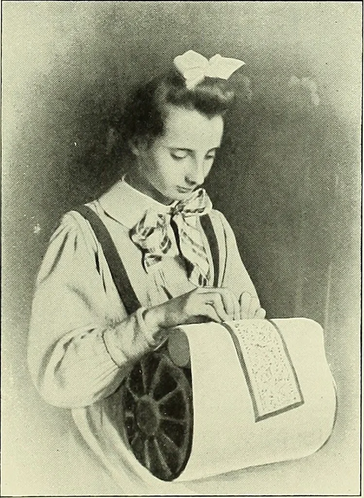 An illustration from Album de dentelle de Venise, 1900, leaf 32