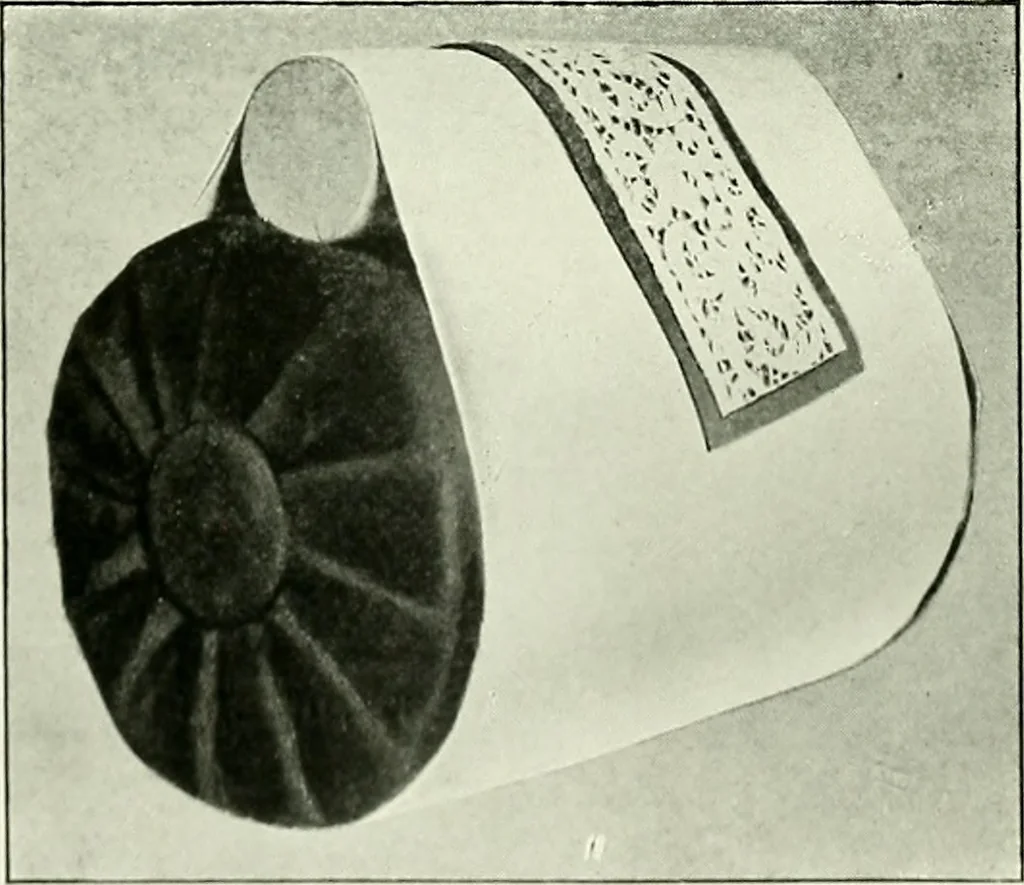 An illustration from Album de dentelle de Venise, 1900, leaf 25