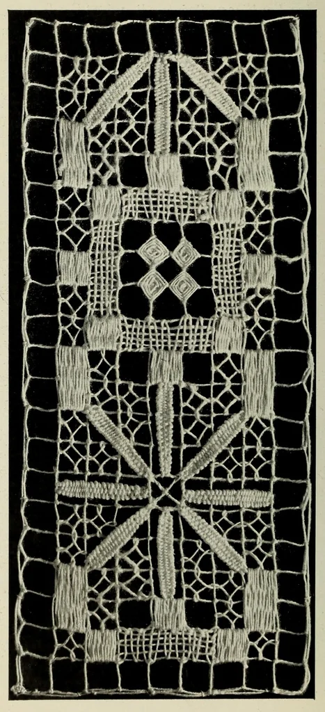 An illustration from Album de filet brodé, 1900, leaf 34