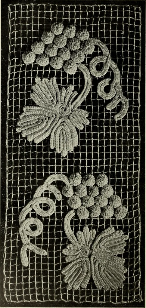 An illustration from Album de guipure d'Irlande, 1900, leaf 151