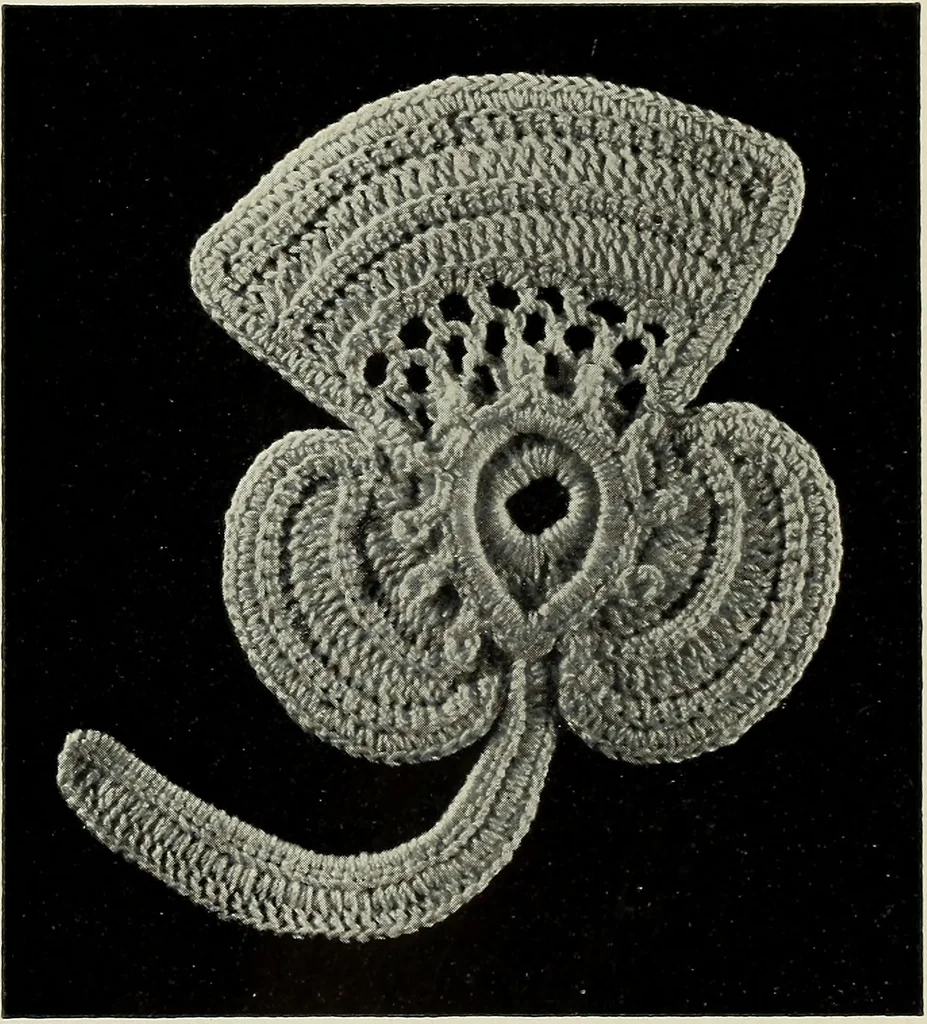 An illustration from Album de guipure d'Irlande, 1900, leaf 16