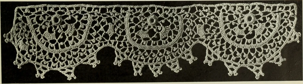 An illustration from Album de guipure d'Irlande, 1900, leaf 214