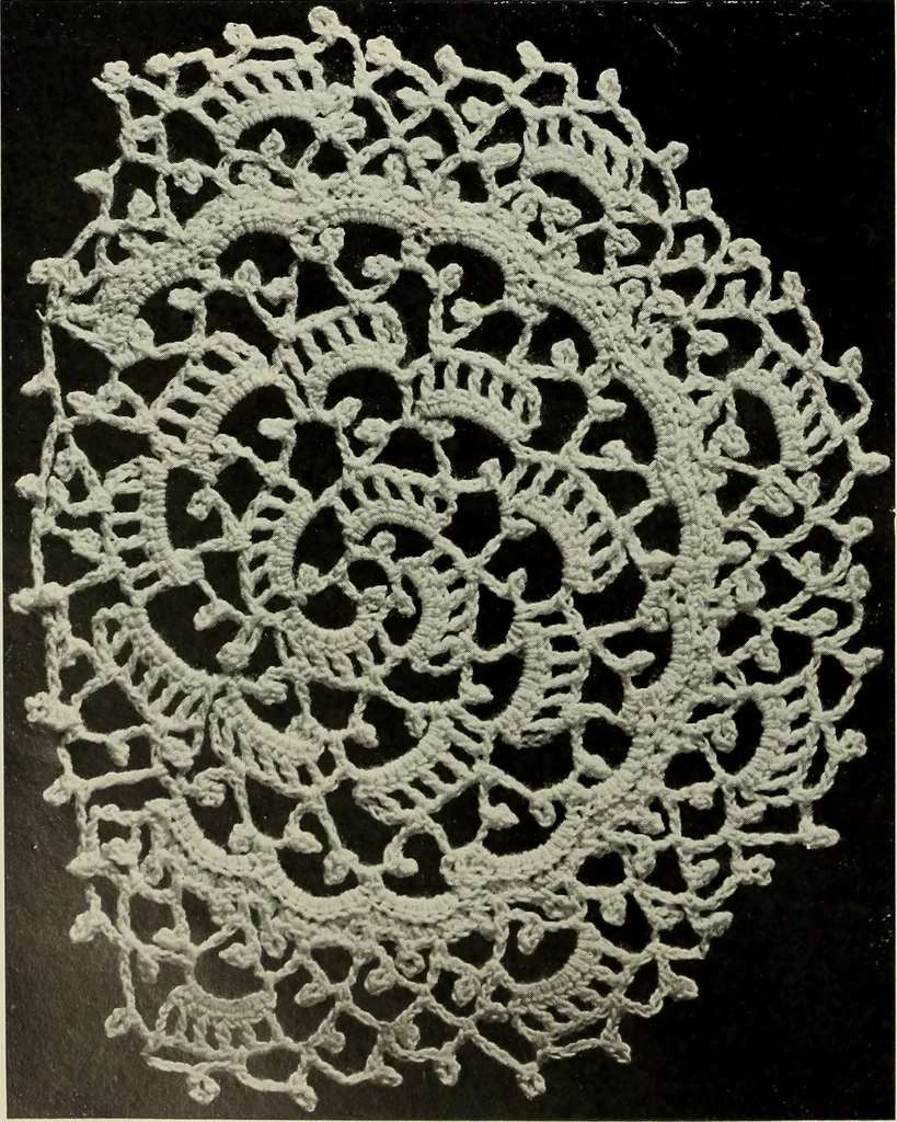 An illustration from Album de guipure d'Irlande, 1900, leaf 215
