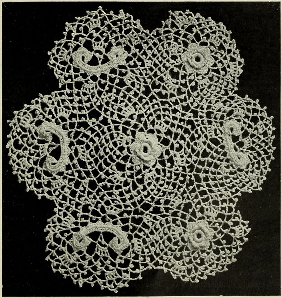 An illustration from Album de guipure d'Irlande, 1900, leaf 220