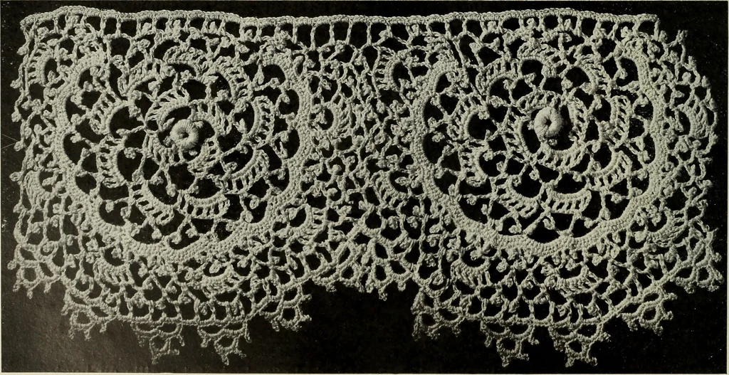An illustration from Album de guipure d'Irlande, 1900, leaf 223