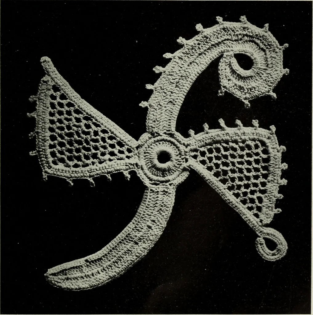 An illustration from Album de guipure d'Irlande, 1900, leaf 24