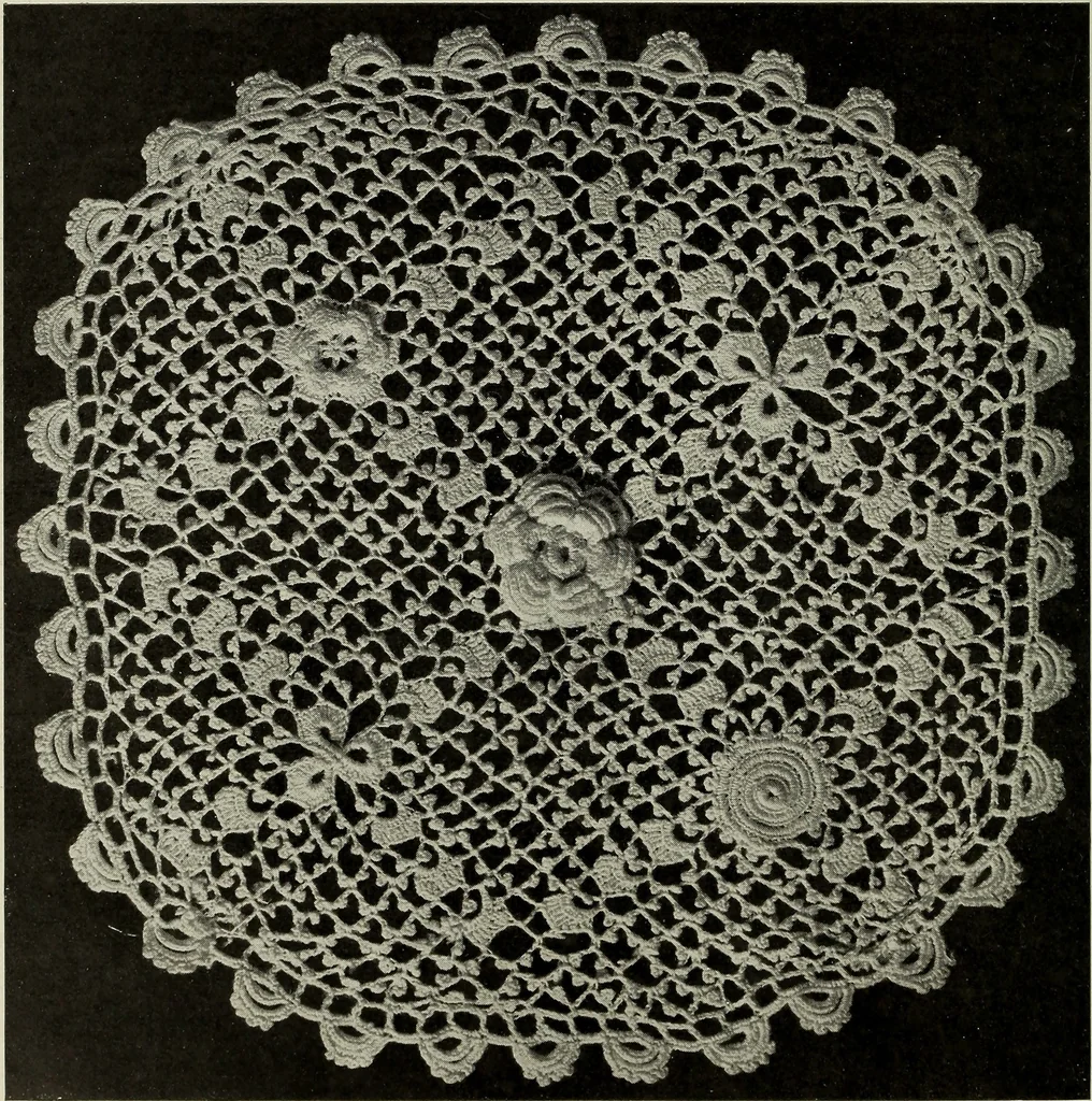 An illustration from Album de guipure d'Irlande, 1900, leaf 245