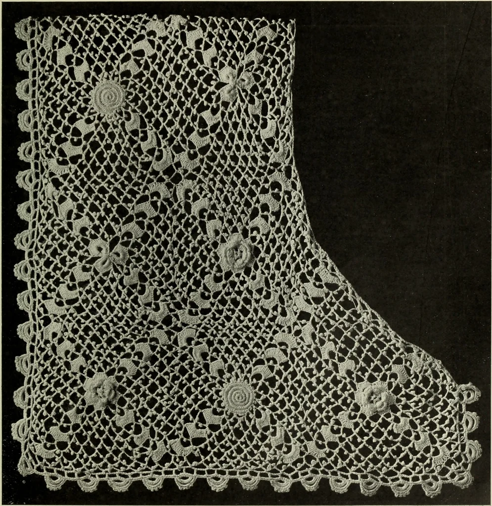 An illustration from Album de guipure d'Irlande, 1900, leaf 246