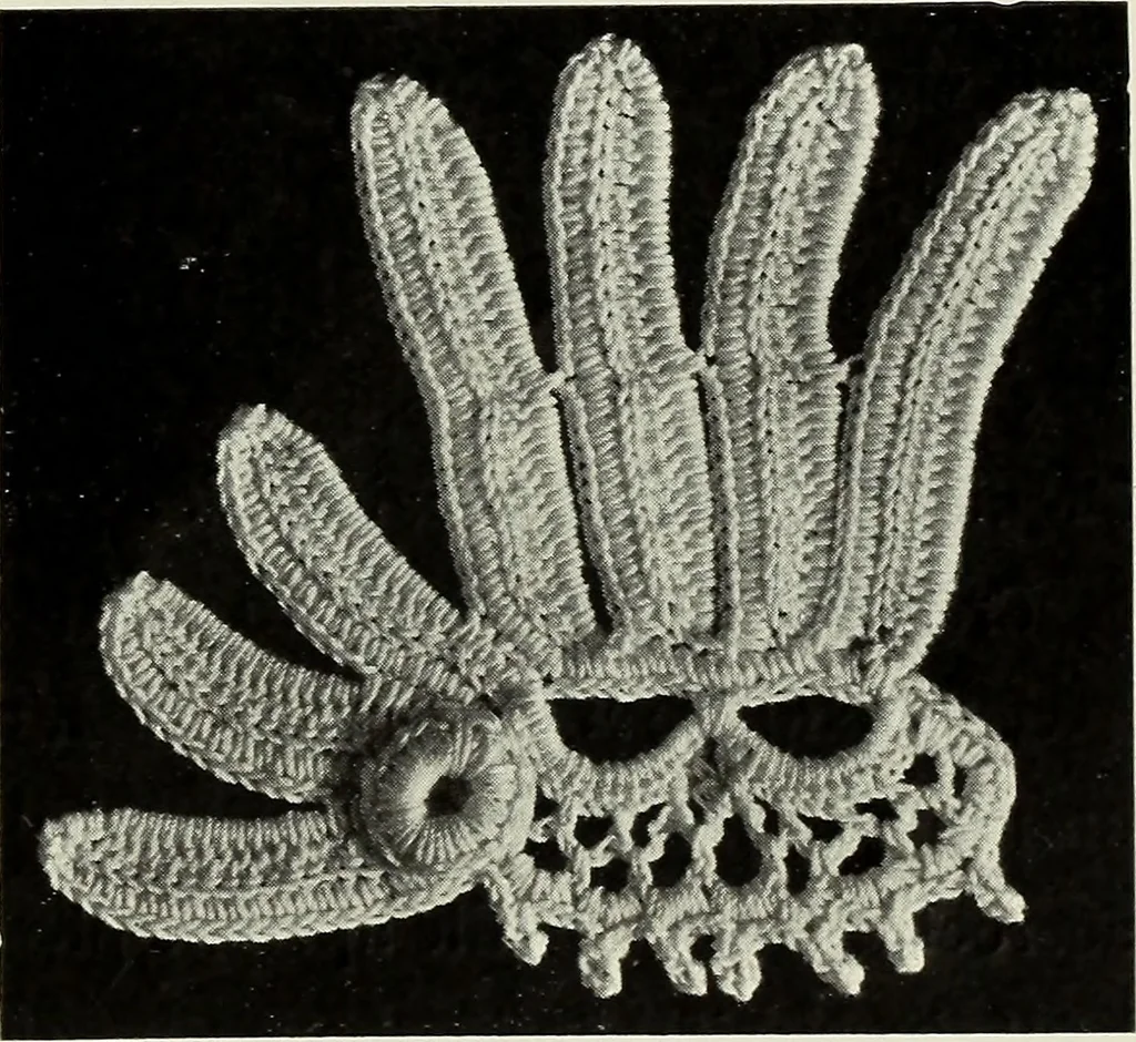 An illustration from Album de guipure d'Irlande, 1900, leaf 272