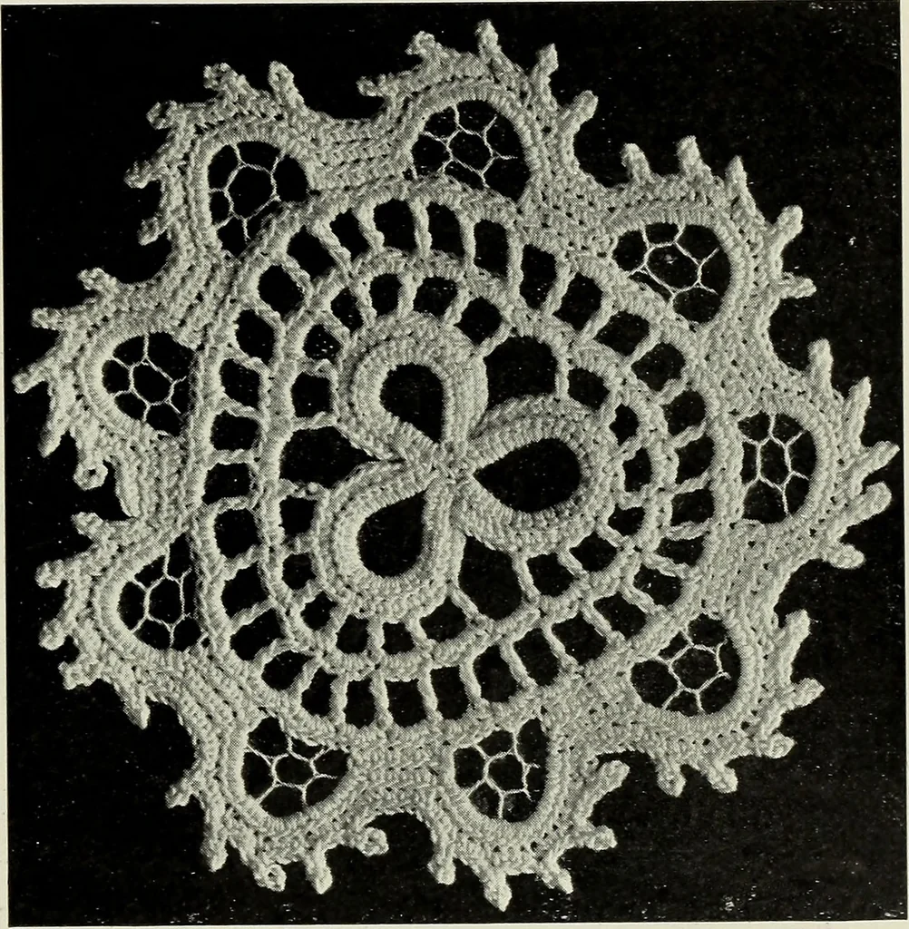An illustration from Album de guipure d'Irlande, 1900, leaf 292