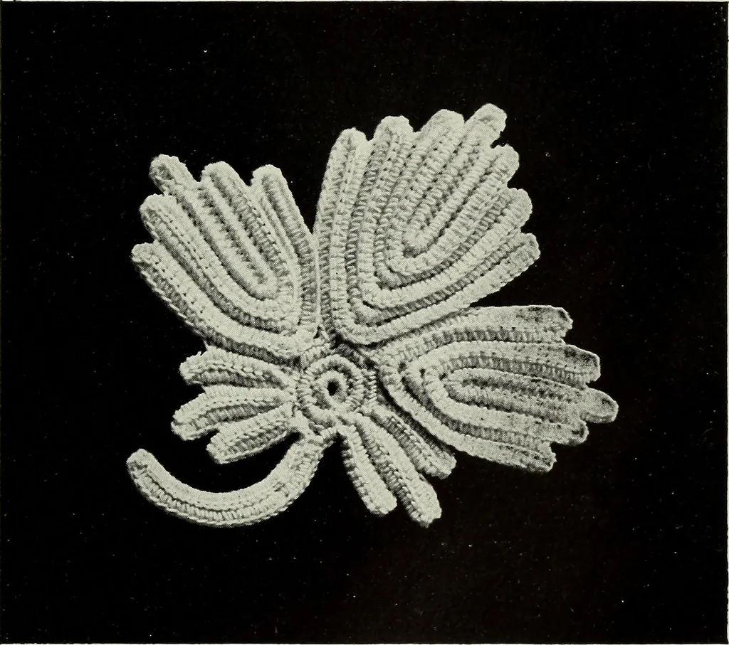 An illustration from Album de guipure d'Irlande, 1900, leaf 44