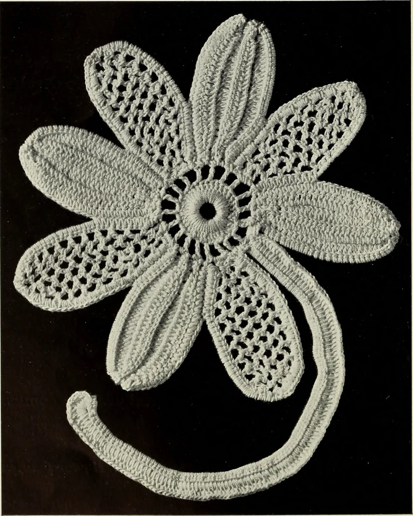 An illustration from Album de guipure d'Irlande, 1900, leaf 79