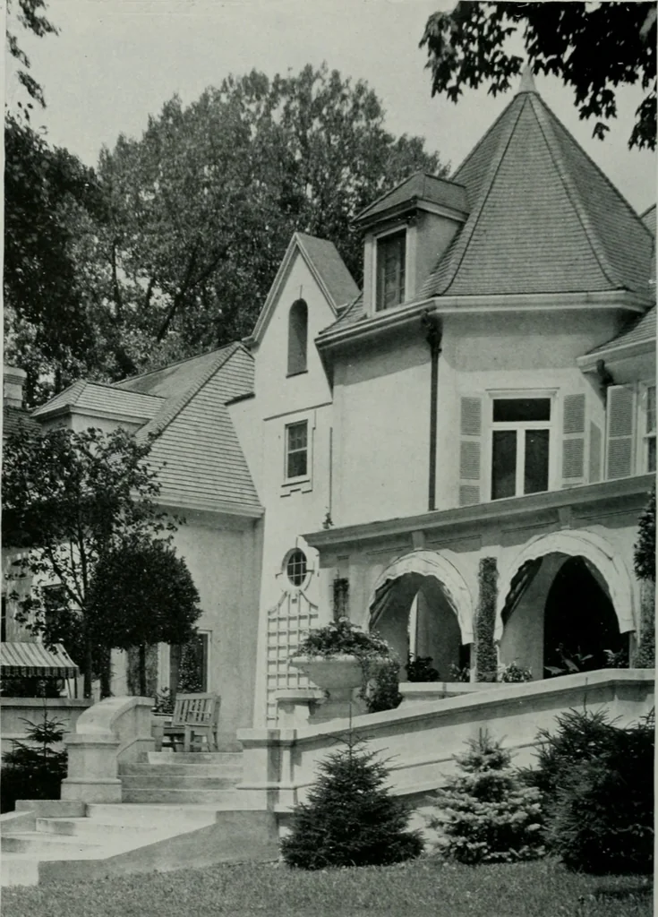 An illustration from American country houses of to-day; an illustrated account of some excellent houses built and gardens planted during the last few years, showing unmistakable influence of the modern trend in ideals architectural, 1915, leaf 111
