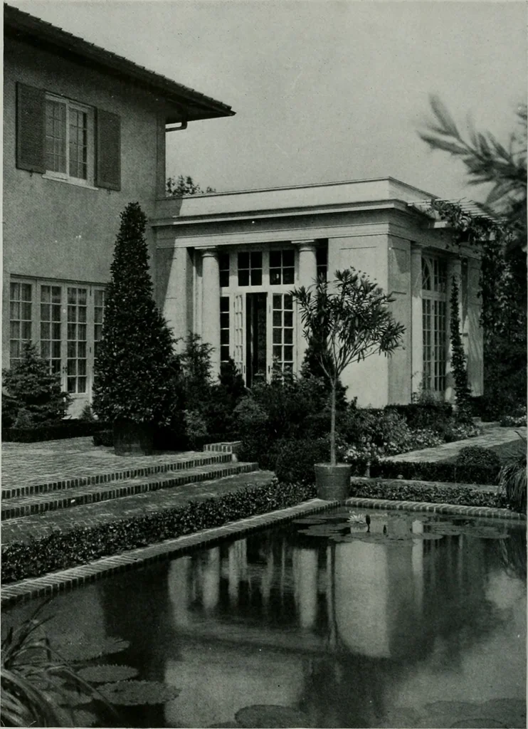 An illustration from American country houses of to-day; an illustrated account of some excellent houses built and gardens planted during the last few years, showing unmistakable influence of the modern trend in ideals architectural, 1915, leaf 149