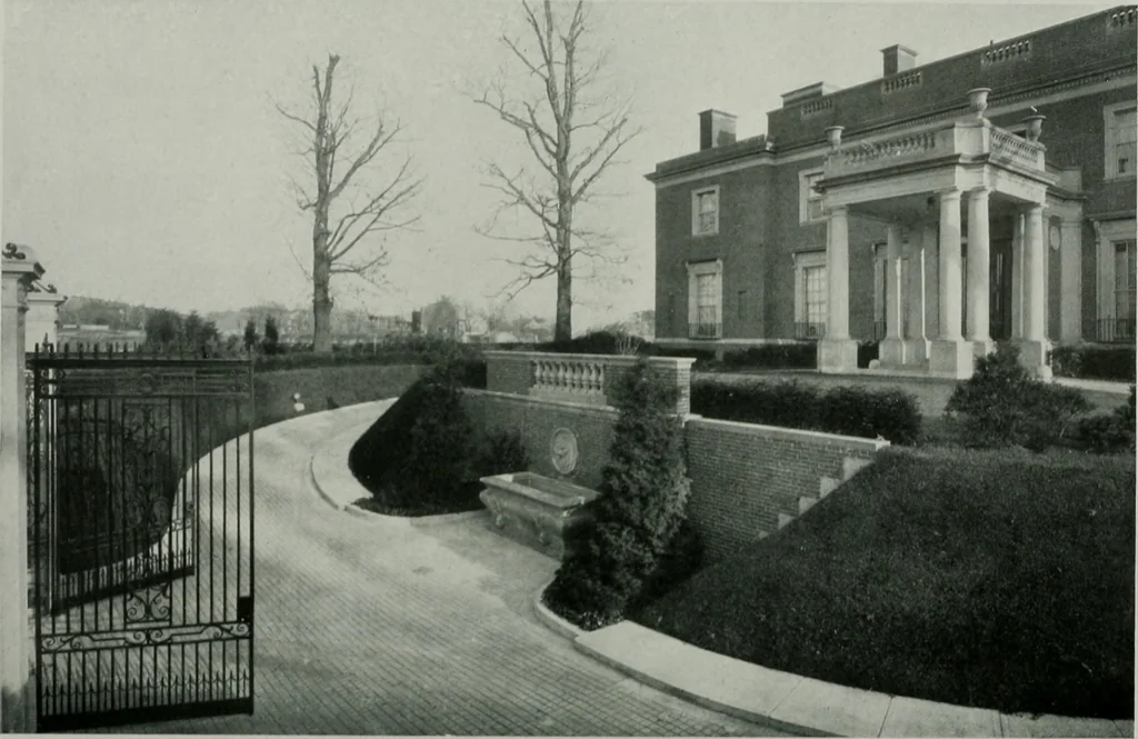 An illustration from American country houses of to-day; an illustrated account of some excellent houses built and gardens planted during the last few years, showing unmistakable influence of the modern trend in ideals architectural, 1915, leaf 197