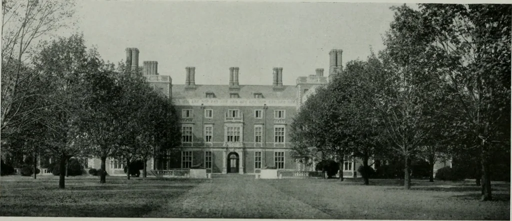An illustration from American country houses of to-day; an illustrated account of some excellent houses built and gardens planted during the last few years, showing unmistakable influence of the modern trend in ideals architectural, 1915, leaf 241