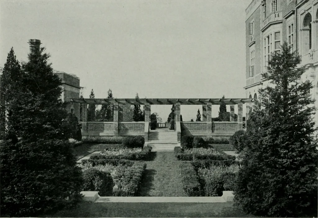 An illustration from American country houses of to-day; an illustrated account of some excellent houses built and gardens planted during the last few years, showing unmistakable influence of the modern trend in ideals architectural, 1915, leaf 243