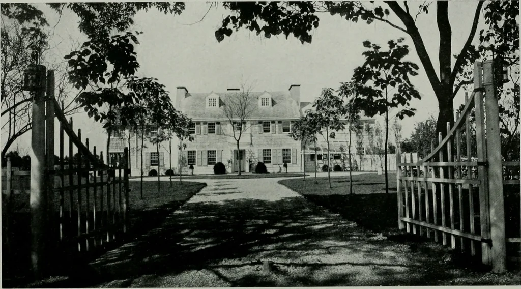 An illustration from American country houses of to-day; an illustrated account of some excellent houses built and gardens planted during the last few years, showing unmistakable influence of the modern trend in ideals architectural, 1915, leaf 269