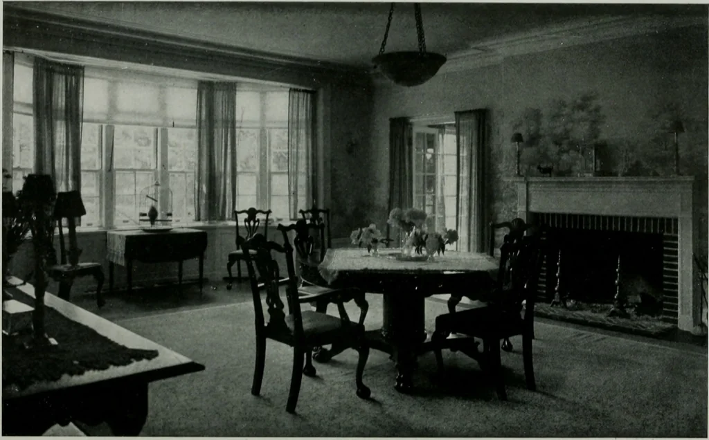 An illustration from American country houses of to-day; an illustrated account of some excellent houses built and gardens planted during the last few years, showing unmistakable influence of the modern trend in ideals architectural, 1915, leaf 297