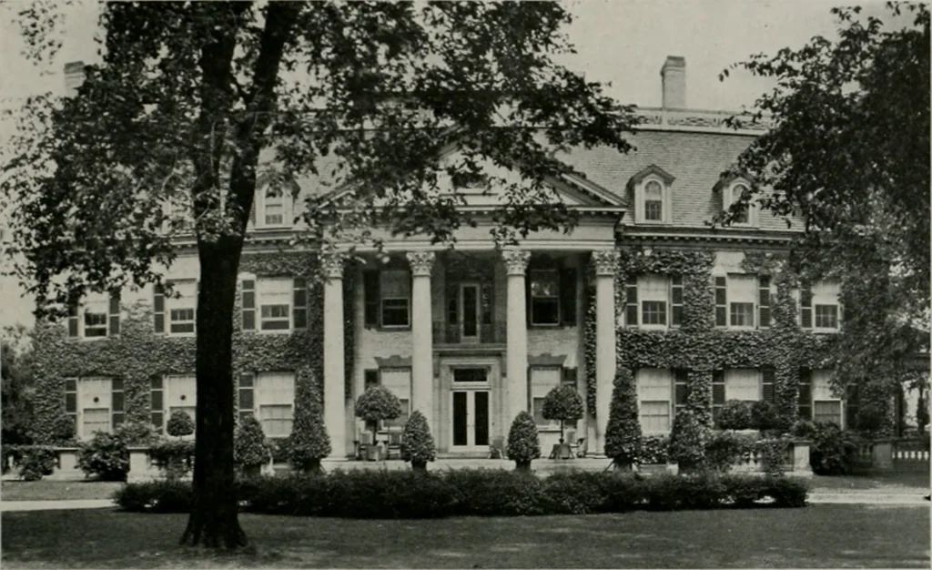 An illustration from American country houses of to-day; an illustrated account of some excellent houses built and gardens planted during the last few years, showing unmistakable influence of the modern trend in ideals architectural, 1915, leaf 346