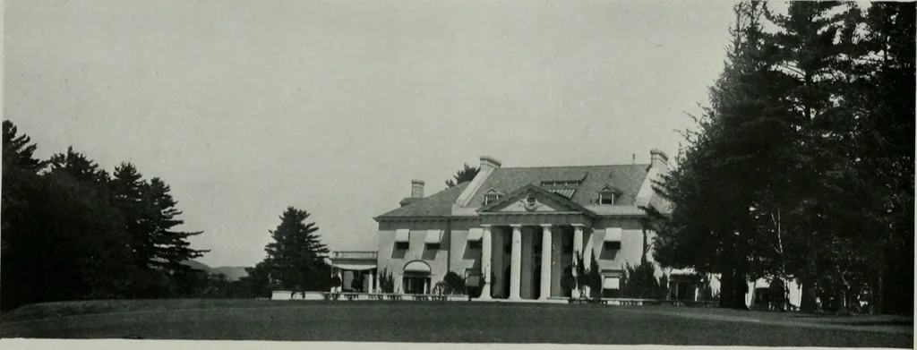 An illustration from American country houses of to-day; an illustrated account of some excellent houses built and gardens planted during the last few years, showing unmistakable influence of the modern trend in ideals architectural, 1915, leaf 355