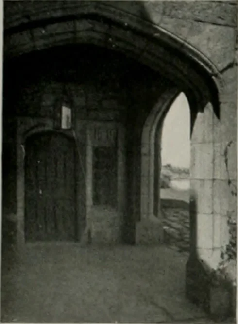 An illustration from American country houses of to-day; an illustrated account of some excellent houses built and gardens planted during the last few years, showing unmistakable influence of the modern trend in ideals architectural, 1915, leaf 388