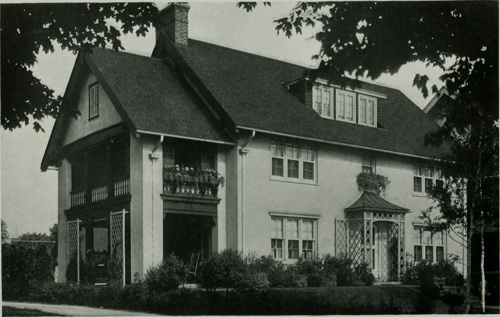 An illustration from American country houses of to-day; an illustrated account of some excellent houses built and gardens planted during the last few years, showing unmistakable influence of the modern trend in ideals architectural, 1915, leaf 397