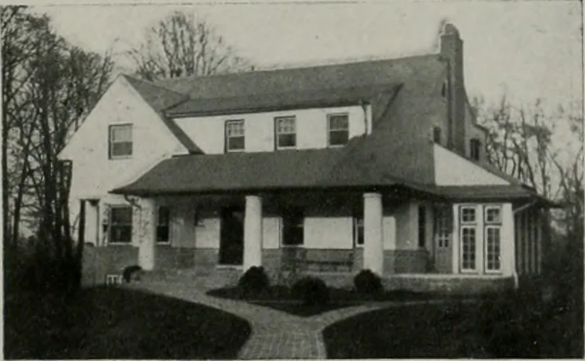 An illustration from American country houses of to-day; an illustrated account of some excellent houses built and gardens planted during the last few years, showing unmistakable influence of the modern trend in ideals architectural, 1915, leaf 398