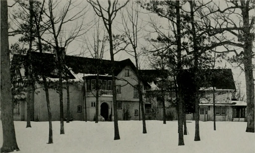 An illustration from American country houses of to-day; an illustrated account of some excellent houses built and gardens planted during the last few years, showing unmistakable influence of the modern trend in ideals architectural, 1915, leaf 90