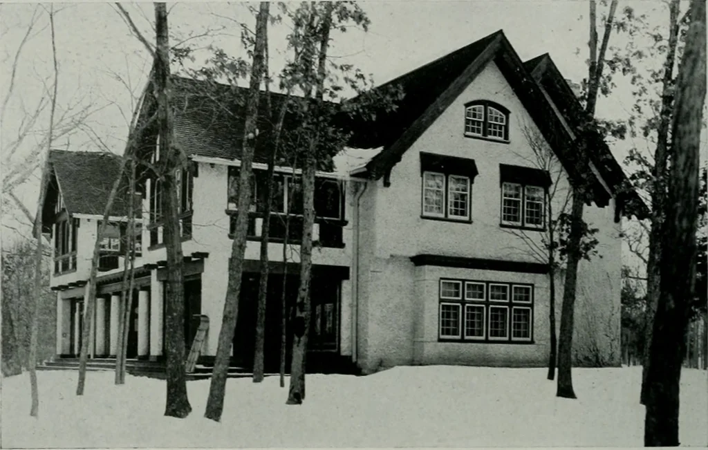 An illustration from American country houses of to-day; an illustrated account of some excellent houses built and gardens planted during the last few years, showing unmistakable influence of the modern trend in ideals architectural, 1915, leaf 91
