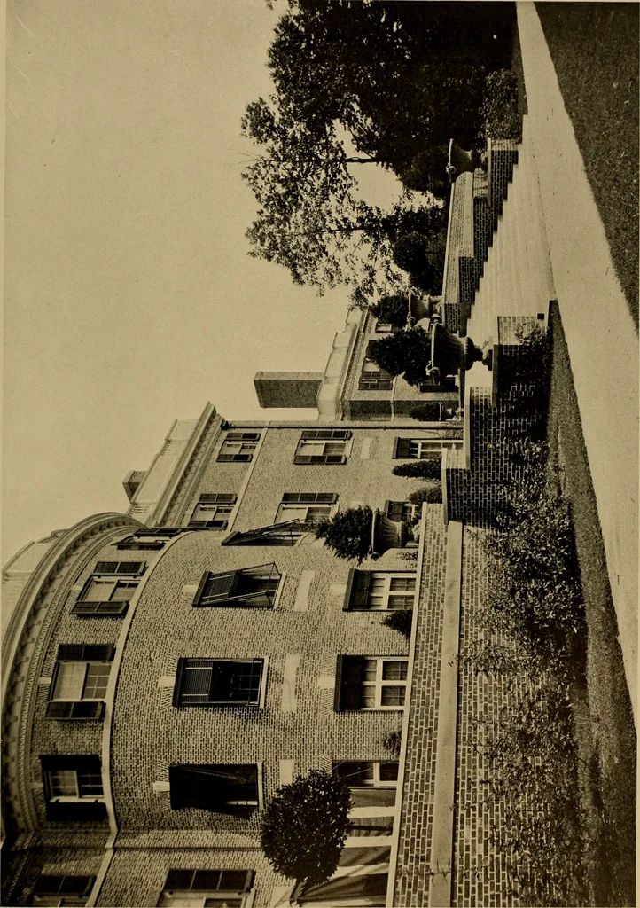 An illustration from American estates and gardens, 1904, leaf 174