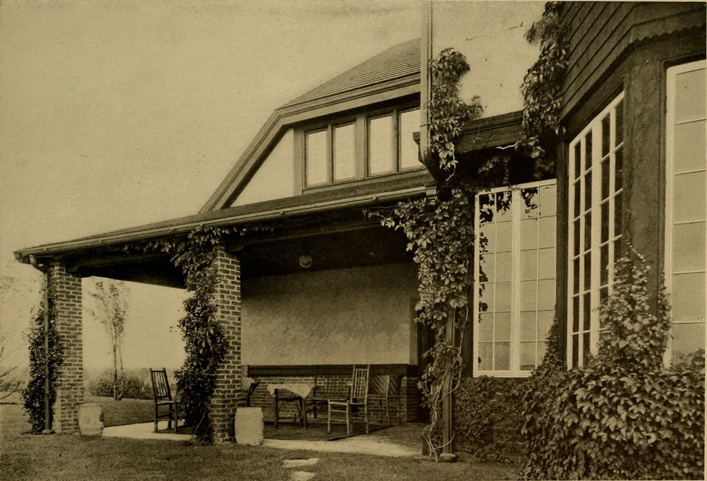 An illustration from American estates and gardens, 1904, leaf 288