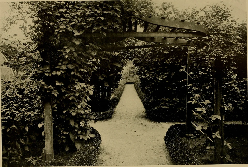 An illustration from American estates and gardens, 1904, leaf 301