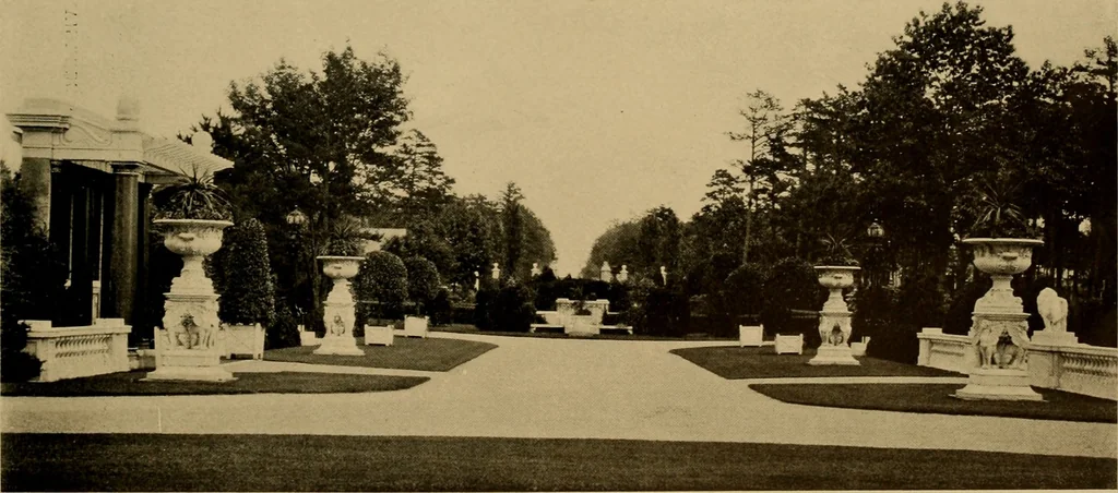An illustration from American estates and gardens, 1904, leaf 312