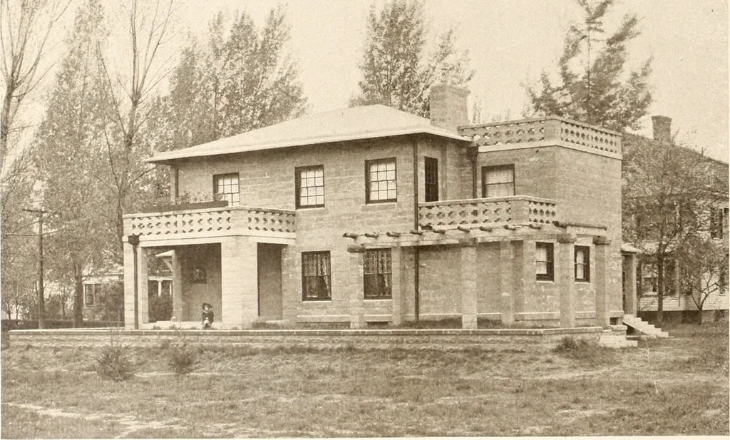 An illustration from American homes and gardens, 1905, leaf 105