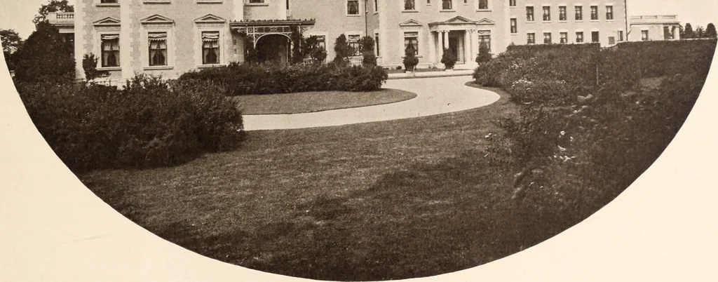 An illustration from American homes and gardens, 1905, leaf 394