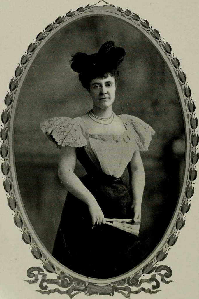 An illustration from Americans of gentle birth and their ancestors : a genealogical encyclopedia ... embracing many authenticated lineages and biographical sketches of the founders of the colonies and their descendants found in all parts of the United States, 1903, leaf 329