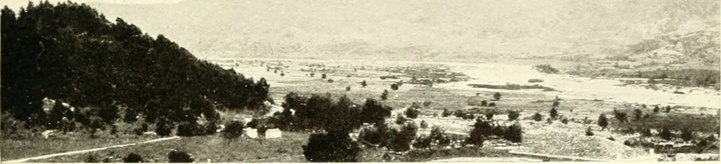 An illustration from Ancient Greece : a sketch of its art, literature & philosophy viewed in connexion with its external history from earliest times to the age of Alexander the Great, 1915, leaf 226