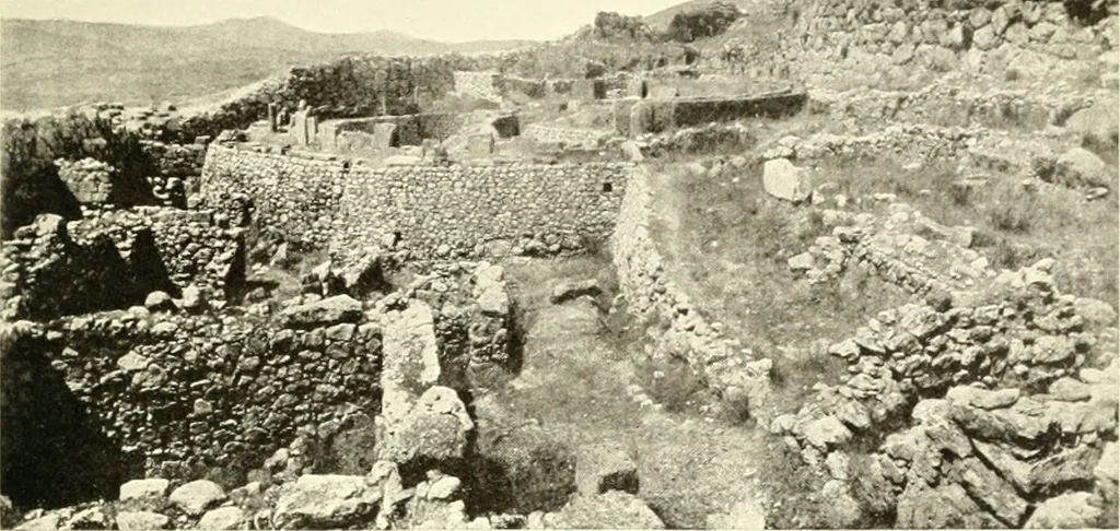 An illustration from Ancient Greece : a sketch of its art, literature & philosophy viewed in connexion with its external history from earliest times to the age of Alexander the Great, 1915, leaf 62