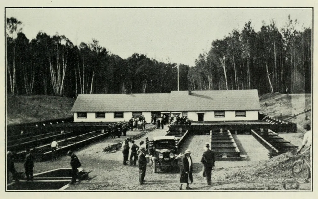 An illustration from Annual report of the Game and Fisheries Department of Ontario, 1921-34, 1907, leaf 533