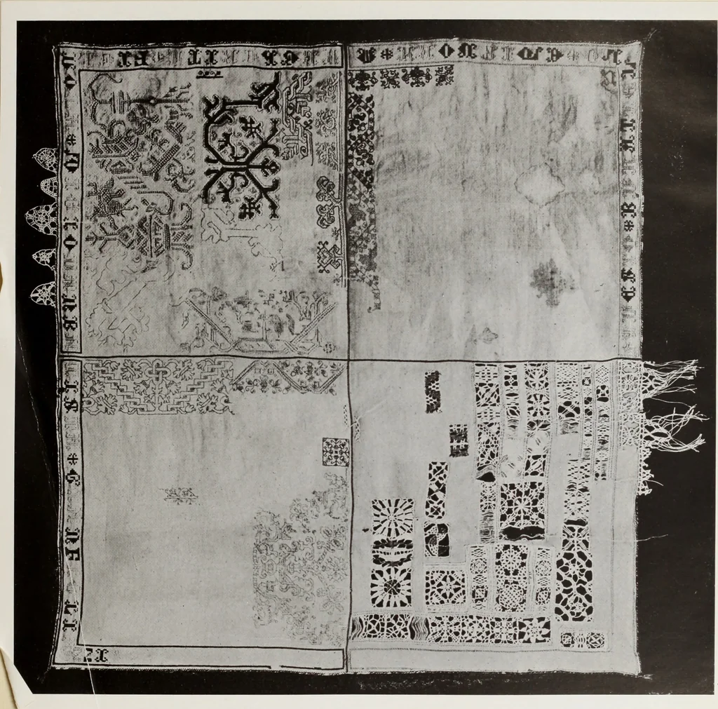 An illustration from Antiche trine italiane : trine ad ago, 1908, leaf 168