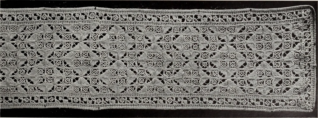 An illustration from Antiche trine italiane : trine ad ago, 1908, leaf 184