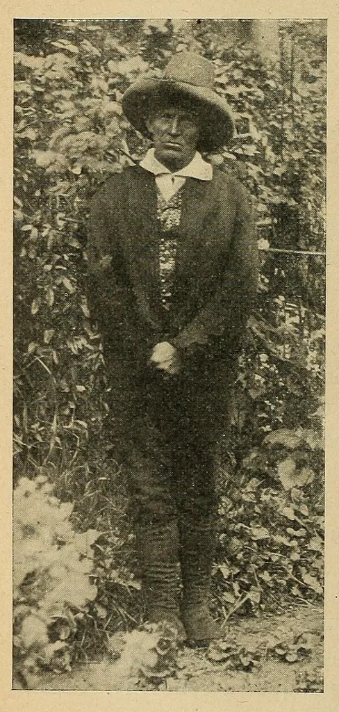 An illustration from Antropología y etnología del país Vasco-Navarro, 1911, leaf 58