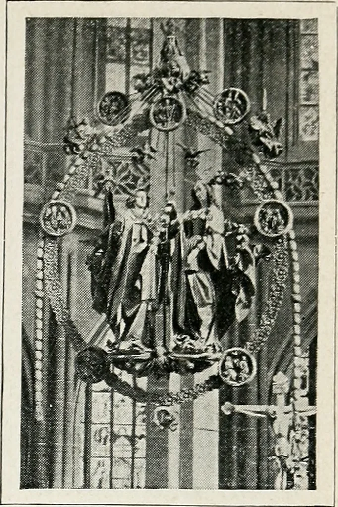 An illustration from Apollo : histoire générale des arts plastiques professée en 1902-1903 à l'École du Louvre, 1907, leaf 236