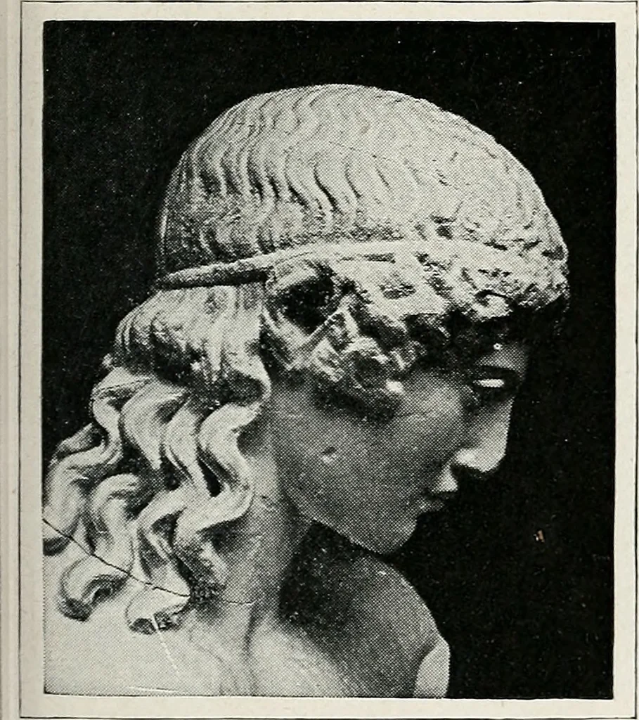 An illustration from Apollo : histoire générale des arts plastiques professée en 1902-1903 à l'École du Louvre, 1907, leaf 64