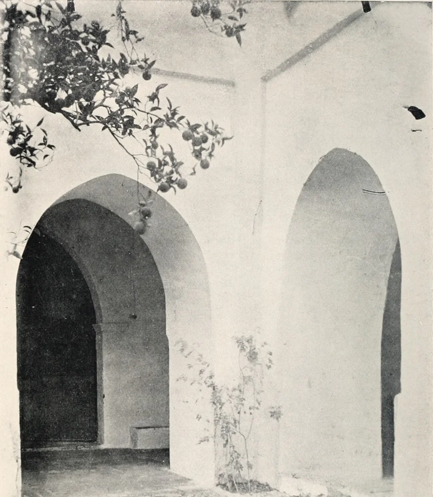 An illustration from Arabic Spain : sidelights on her history and art, 1912, leaf 279