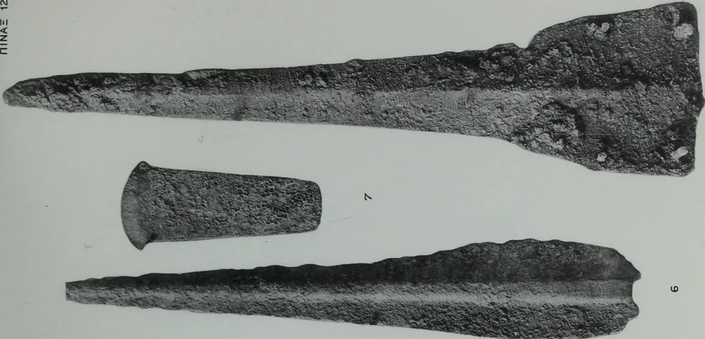 An illustration from Archaiologik ephmeris : ekdidomen hypo ts en Athnais Archaiologiks Hetairias, 1862, leaf 302