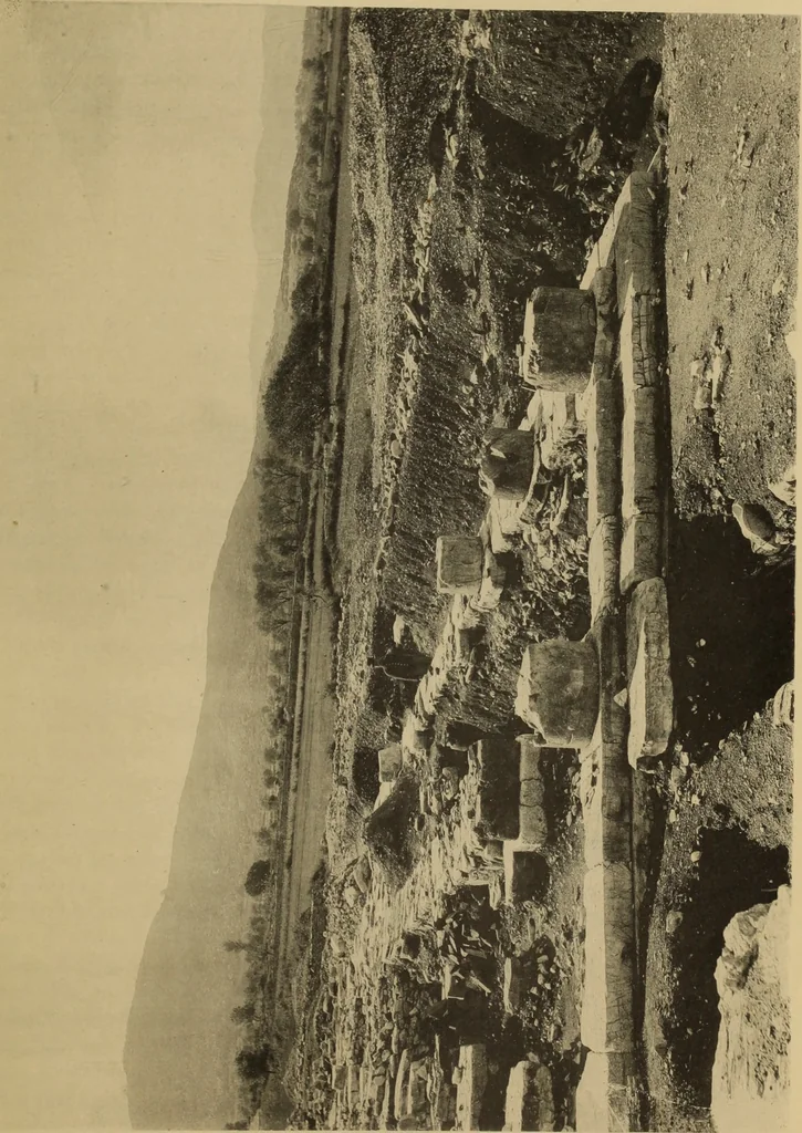 An illustration from Archaiologik ephmeris : ekdidomen hypo ts en Athnais Archaiologiks Hetairias, 1862, leaf 112
